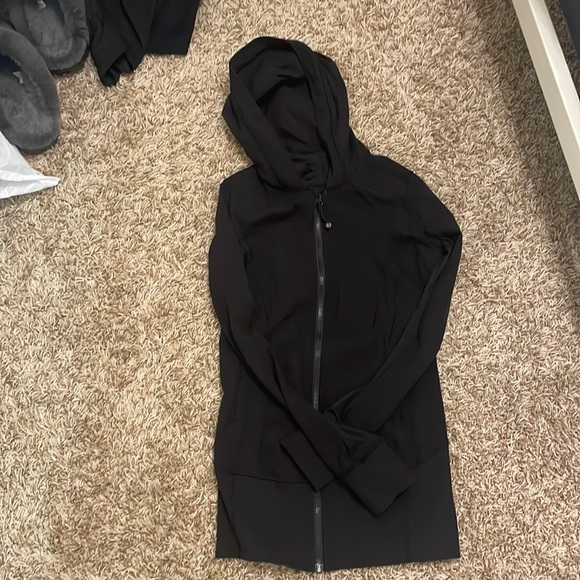 lululemon jacket with hood - Picture 1 of 3